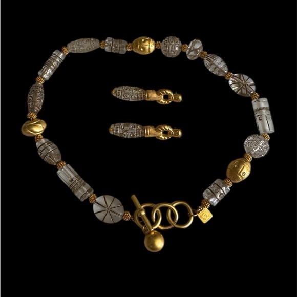 Vintage Anne Klein Gold and Lucite Necklace Set